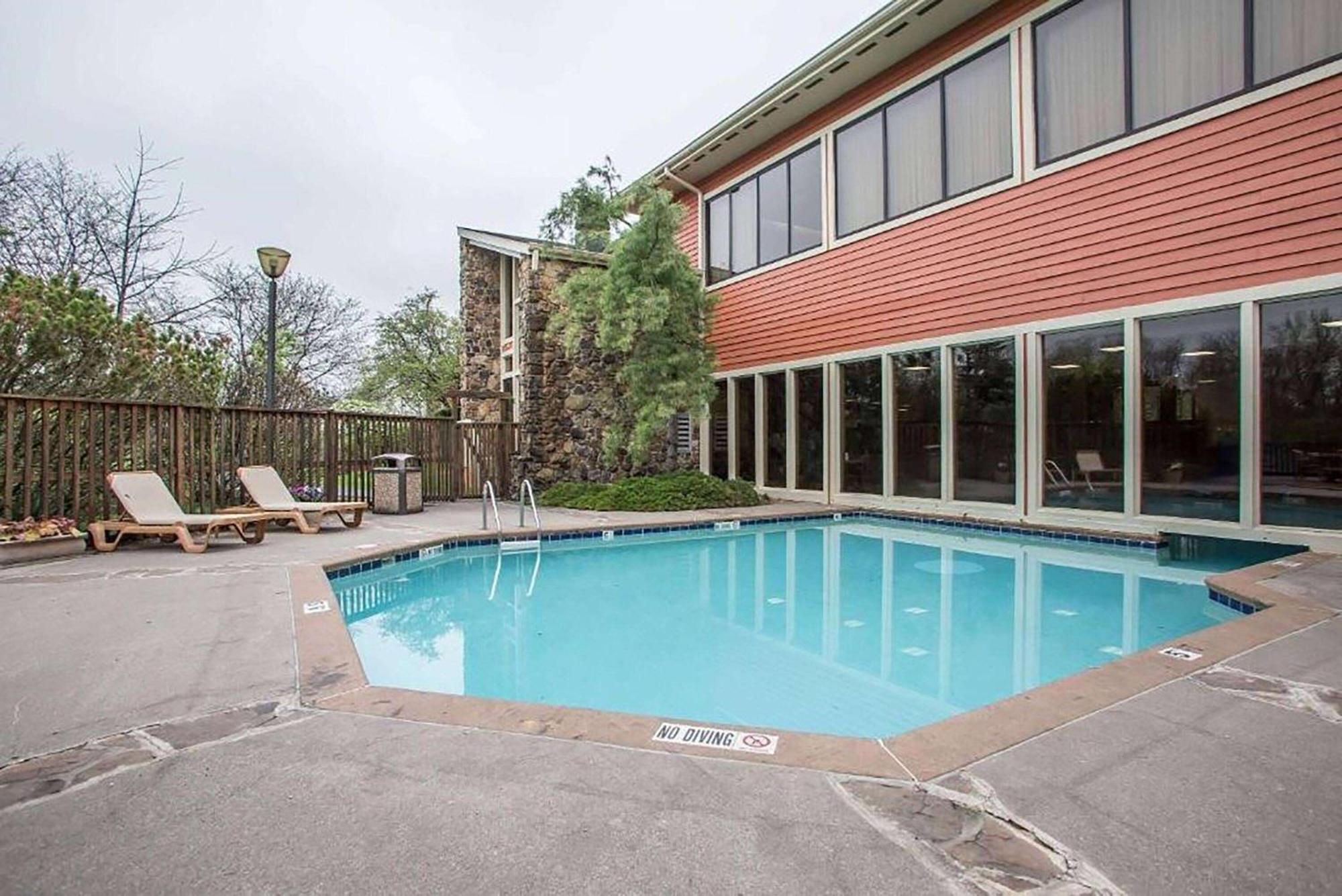 Howard Johnson By Wyndham Merrillville Eksteriør bilde